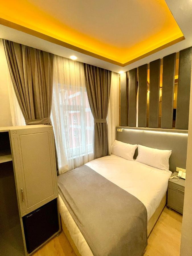 Crowned Plus Hotel Istanbul Exteriör bild