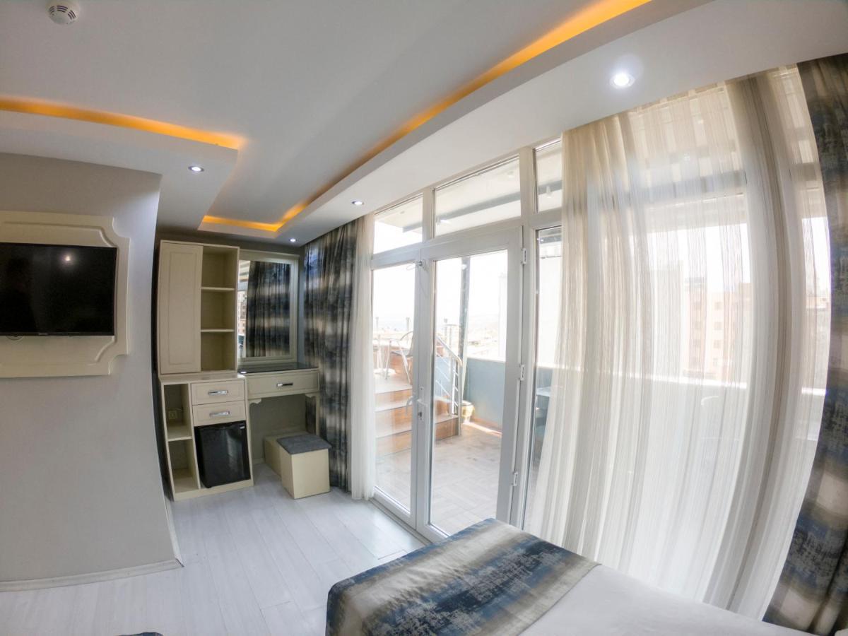Crowned Plus Hotel Istanbul Exteriör bild