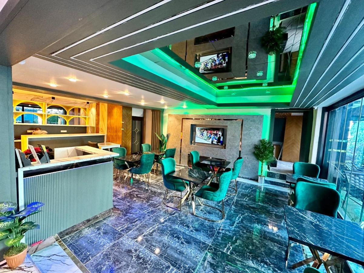 Crowned Plus Hotel Istanbul Exteriör bild