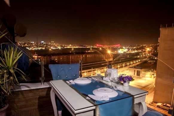 Crowned Plus Hotel Istanbul Exteriör bild